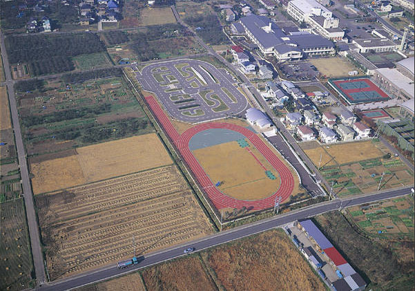 長野県障害者福祉センター陸上競技場